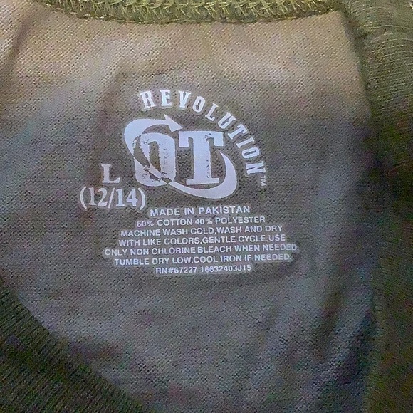 Revolution Camouflage Tshirt 12/14 - Picture 2 of 2